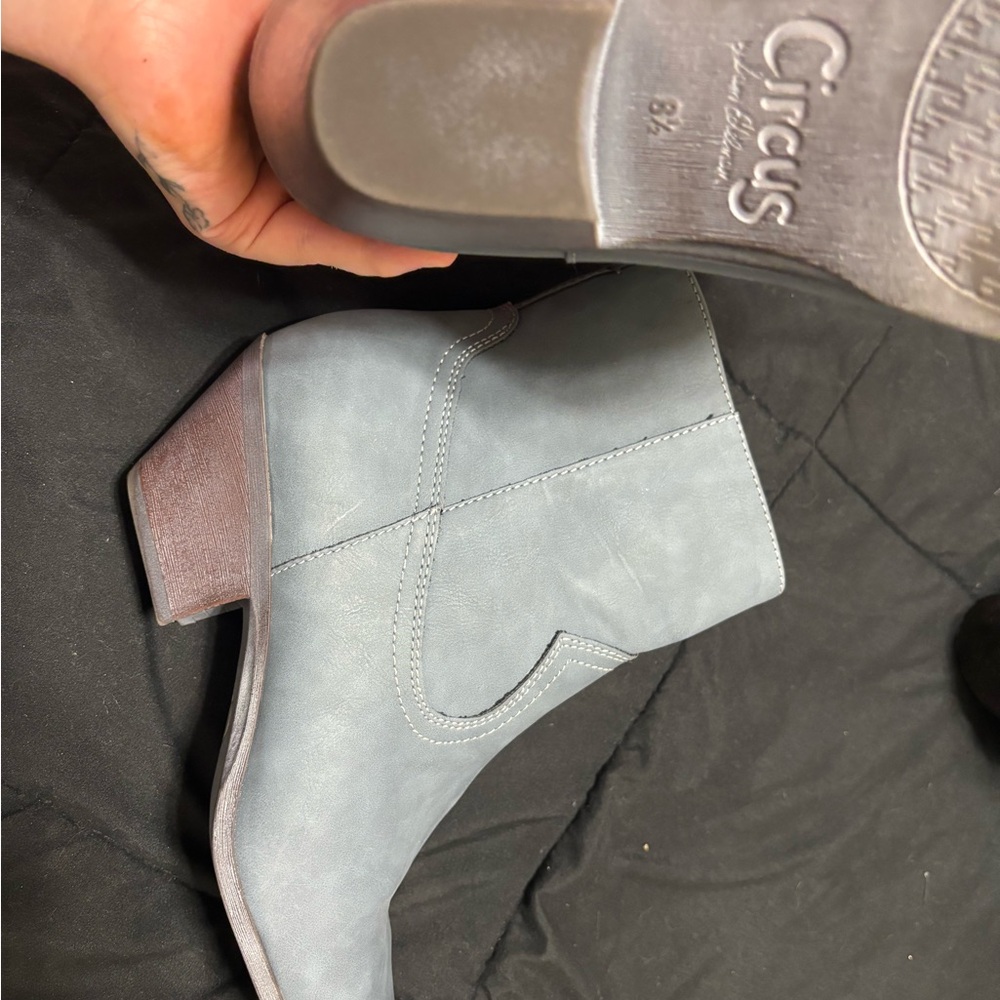 Circus by Sam Edelman Gray Ankle Booties Sleek Suede Design